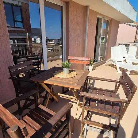 Guest House Compass-3