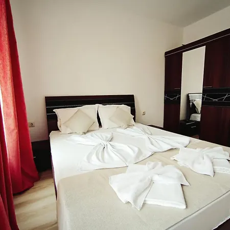 Apart Hotel Aphrodite Gardens-3