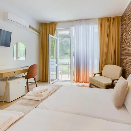 Hotel Feniks Lozenets-2