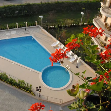 Hotel Seasons 3-3