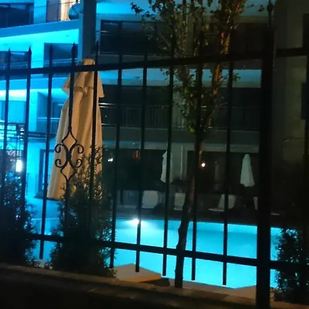 Aria Complex-2