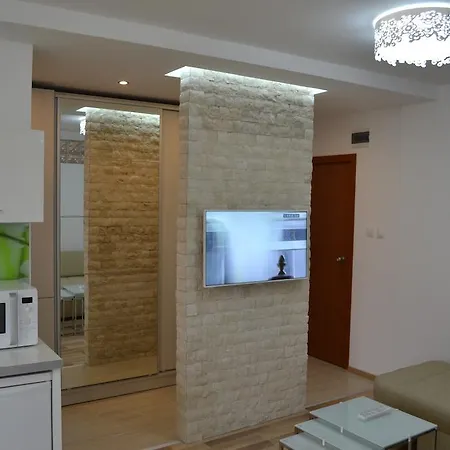 Peevi Apartments Elit 1-3