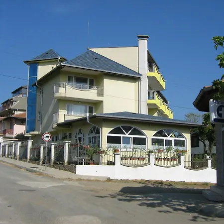Family Hotel Atlas-2