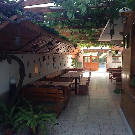 Gloria Holiday House-2