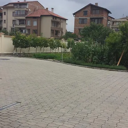 Guest House Markovi Aheloy-2