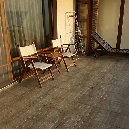Pomorie Bay Aparthotel-2