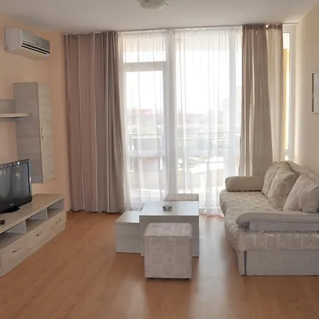 Luxor Apartments-3