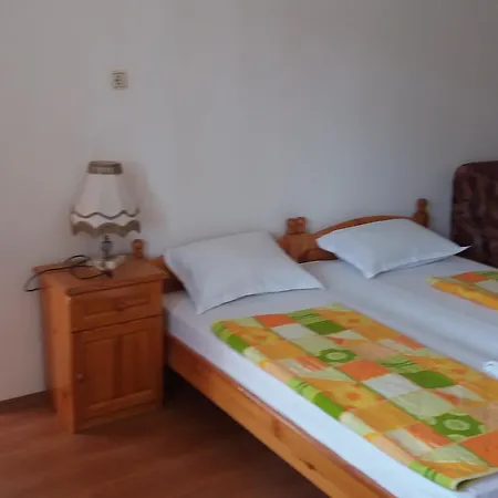 Guest House Kostadinovi-2