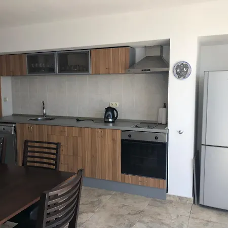Cherno More Apartment-2