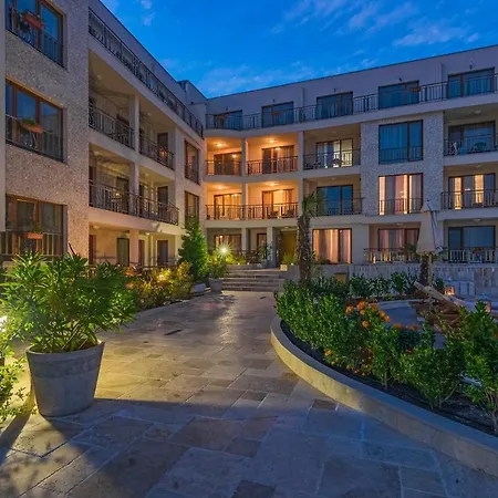 Diamond Beach Apartments-2
