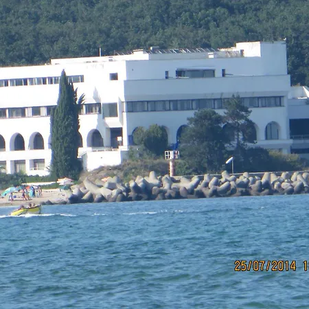 Primorsko Apartments-2