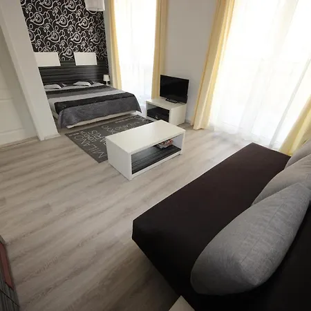 Rainbow 4 - Menada Apartments-2