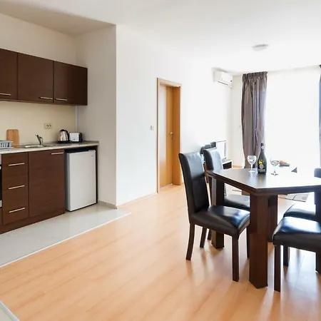 Charming 1 Bedroom Apartment For Up To 4 Guests-3