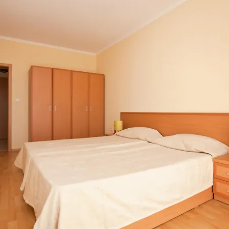 Apartments In Central Plaza-2