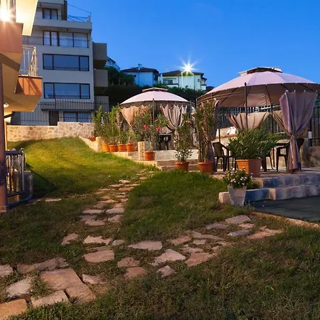 La Mer Apartments-2