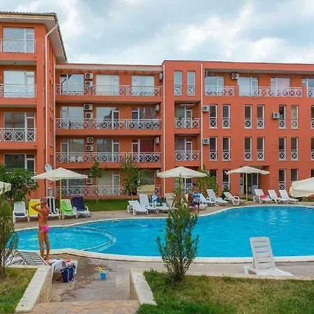 1 Bed Apartment In Sunny Day 6-2