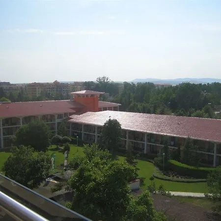 Persey Admiral Plaza Apartments-2
