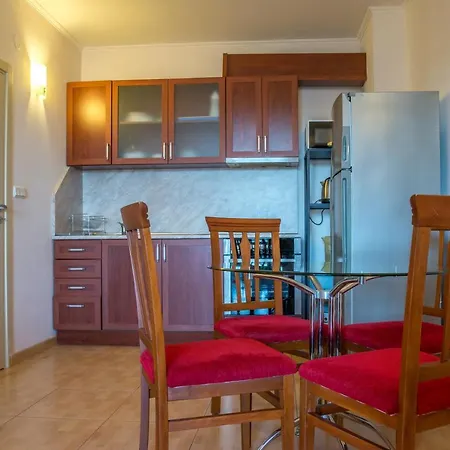Apartment Central Plaza 1 Bedroom 63 M-3