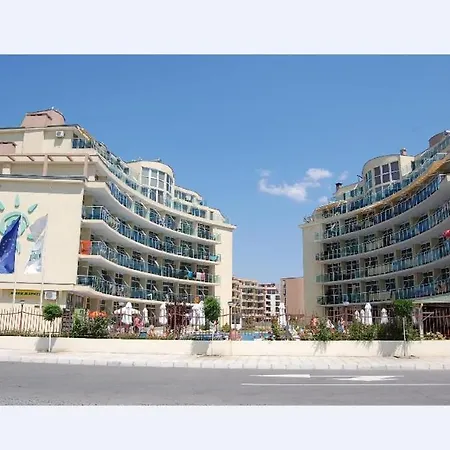 Julia Family Apartments-3