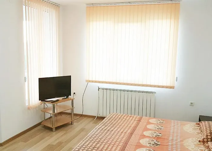 Kirovi House - Guest Rooms Царево