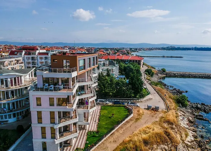Apartcomplex Golden Bay Равда