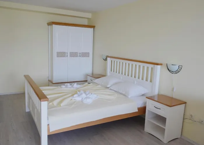 Ashram Hotel Приморско