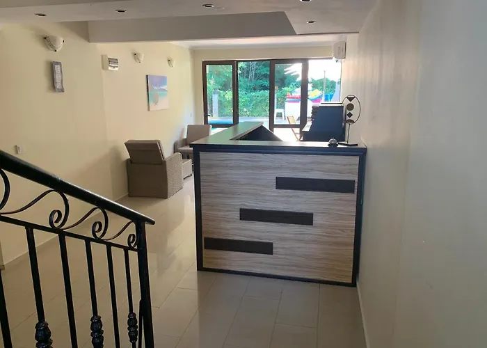 Park And Pool Family Room Nessebar