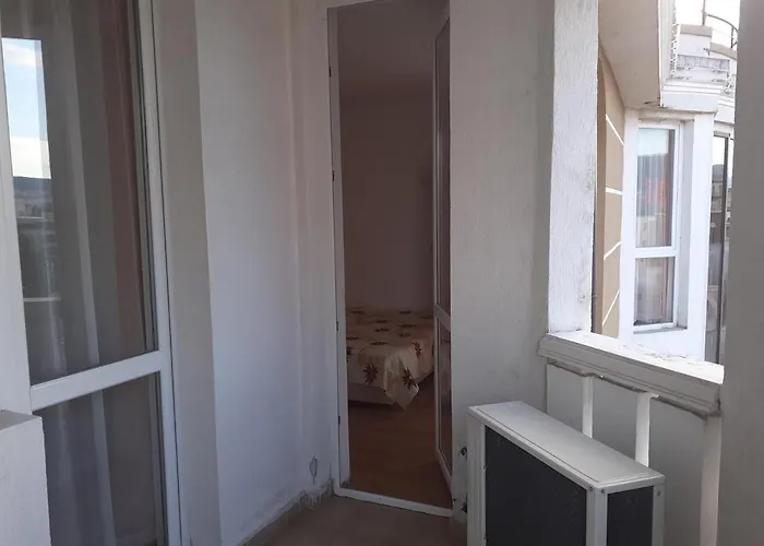 Апартамент Полюси 1 Sunny Beach