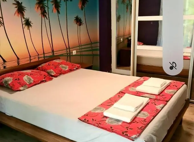 Апартамент Paradise Pomorie Apartment