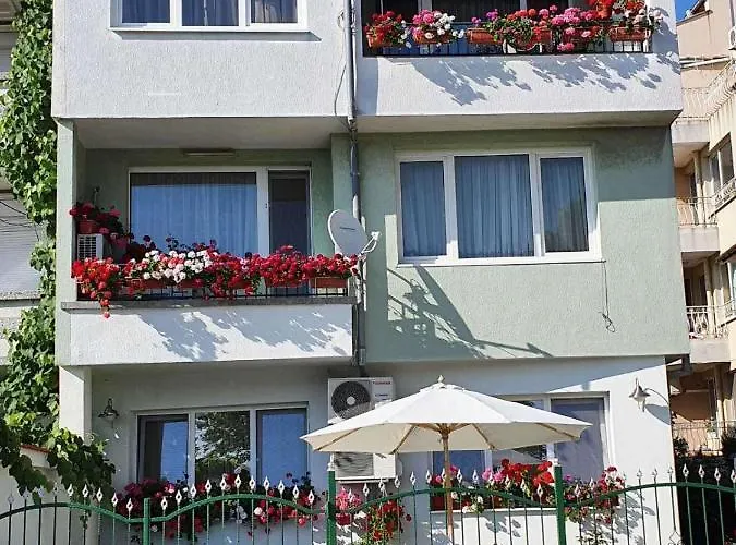Pet friendly Апартамент Върбанови 2 Pomorie