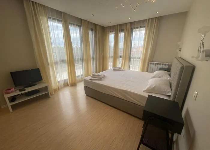 Villa Luxury House On Buzhaka Sosopol mit Pool