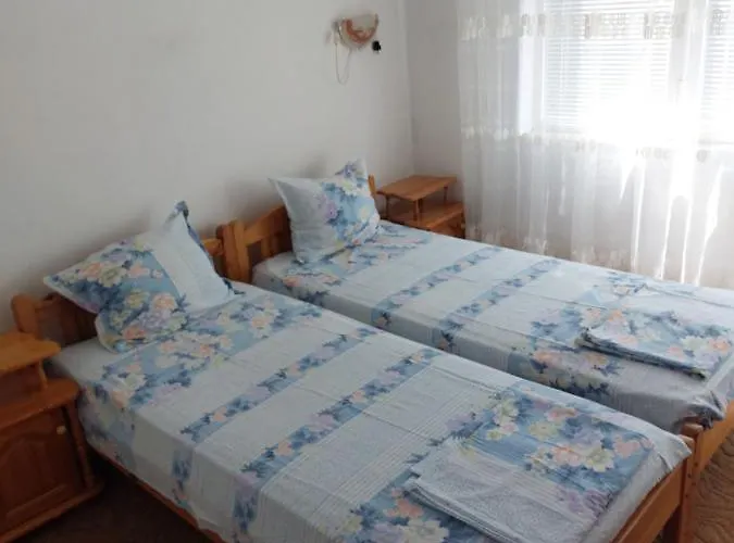 Къща за гости - Виктор Hotel Приморско