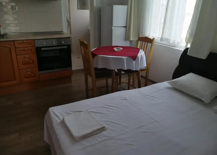 Hris Hotel Черноморец