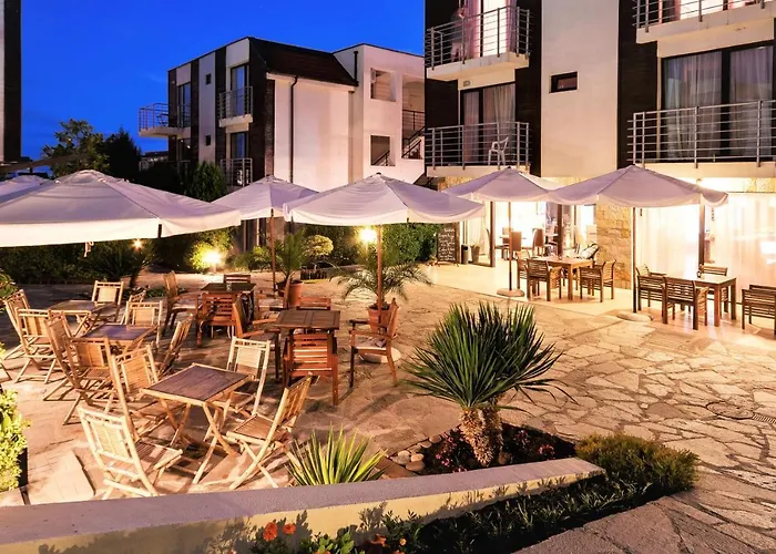 Seaside 2 Bedroom Apartment With Balcony For 4-5 Pax Sunny Beach