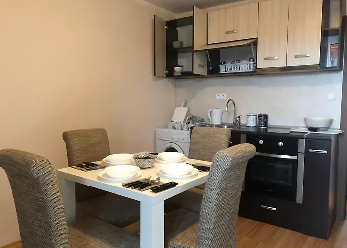 Pet friendly Palace De Luxe - Apartments Pomorie