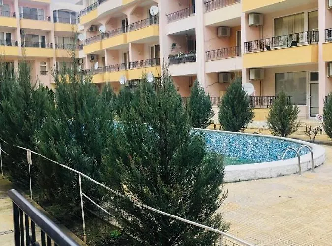 Huisdiervriedelijke One Bedroom Apartment In Sunlight Sunny Beach