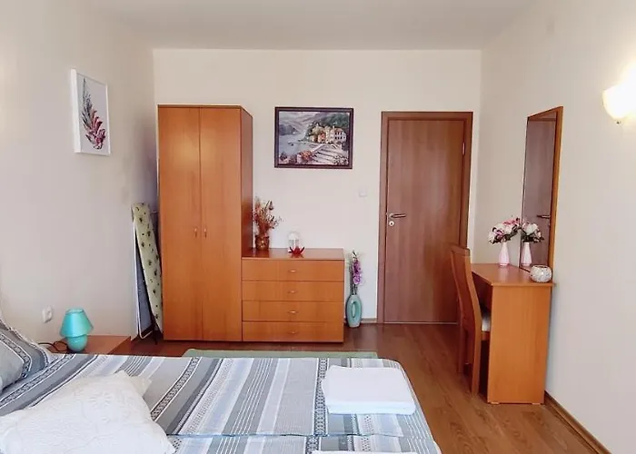 One Bedroom Apartment With Pool View Sunny Beach admite animales