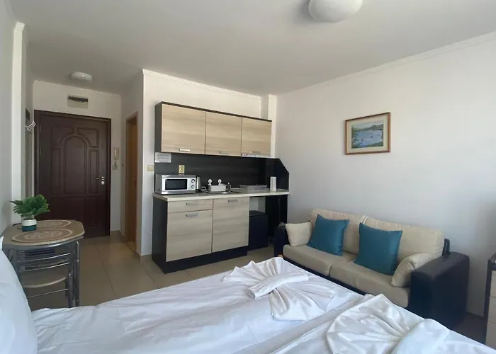 SUMMER BREEZE 503 Private Studio SUNNY BEACH che accetta animali