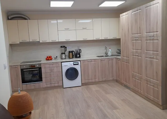 4-Zimmer Luxusapartment Direkt Am Strand, Mit Seitenmeerblick, Apartmenthaus "Valencia Gardens" Nesebyr