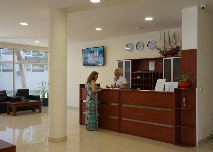 Аурелия Бей Равда