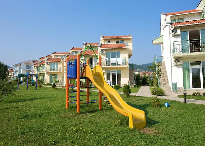 Nushev Hotel Светий Влас