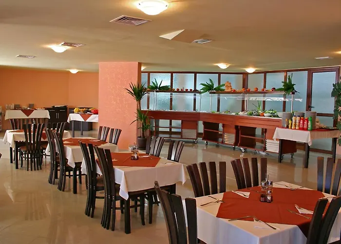 South Beach Hotel - New Management And Free Beach Access Царево