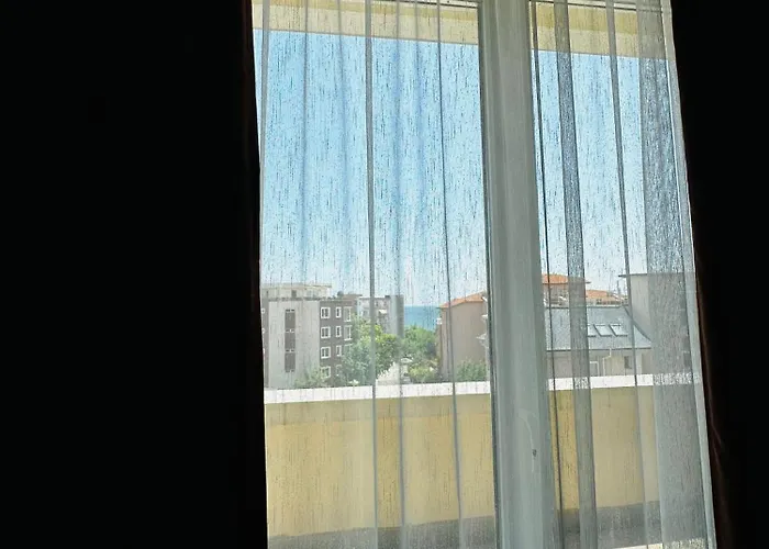 Семеен Хотел Ивиан Hotel Равда