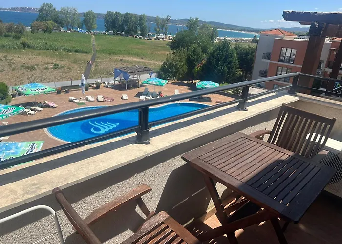 Hotel Paradise Garden Черноморец