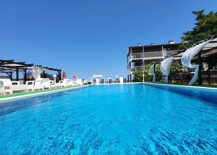 Комплекс Екзотика Hotel Лозенец