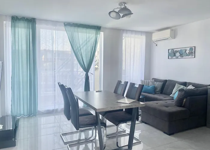 Apartments In Sunny Island Complex Черноморец