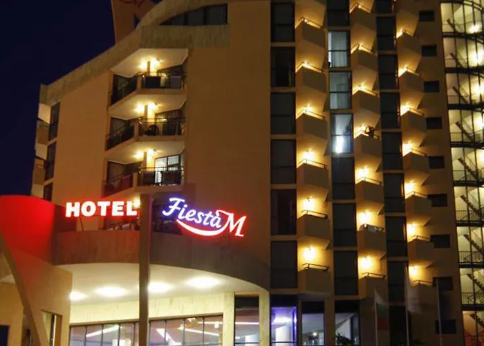 Hotels in de buurt van jachthaven Dinevi