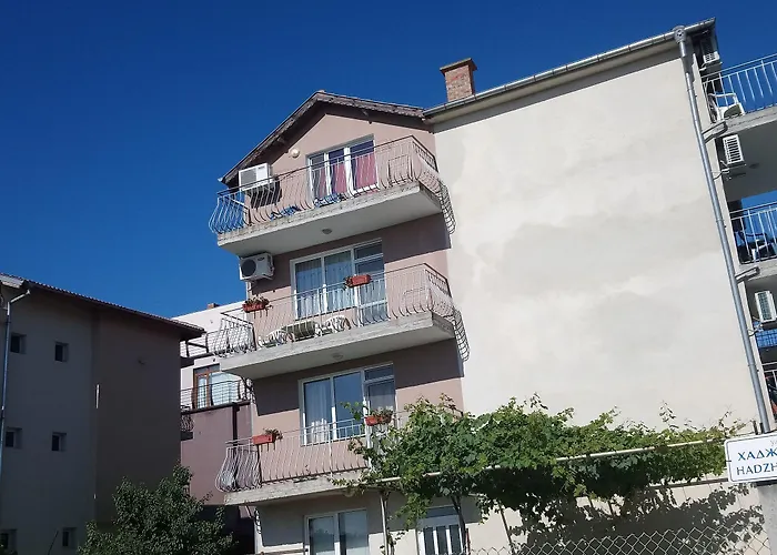 Angelina Guest House Равда