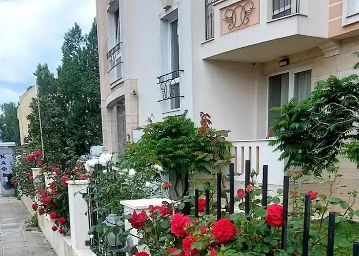 Afrodita Palas , studio appartment 4 floor, pool view Sunny Beach
