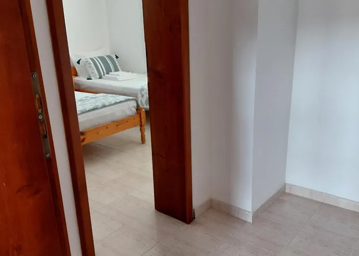 Pet friendly Студиа Мансарда Ненови Pomorie